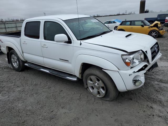 3TMJU62N55M005042 - 2005 TOYOTA TACOMA DOUBLE CAB PRERUNNER WHITE photo 4