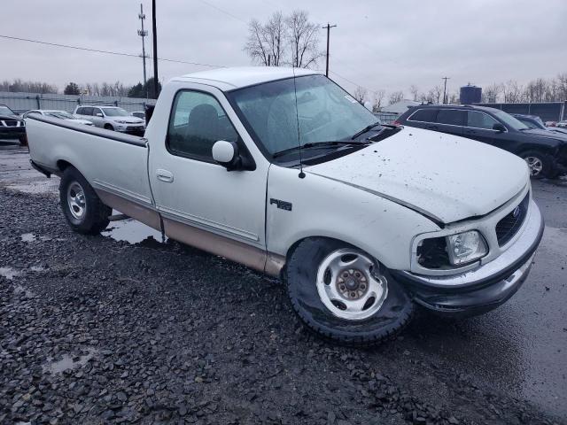 1FTDF1727VNA67136 - 1997 FORD F150 WHITE photo 4