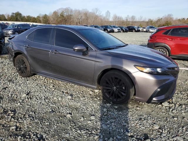 4T1G11AK5MU562908 - 2021 TOYOTA CAMRY SE GRAY photo 4