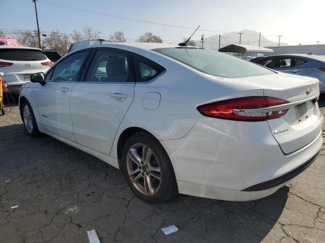 3FA6P0UU8JR177034 - 2018 FORD FUSION S HYBRID WHITE photo 2