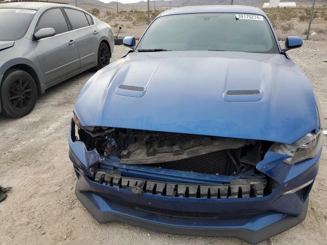 1FA6P8CF0J5172575 - 2018 FORD MUSTANG GT BLUE photo 5