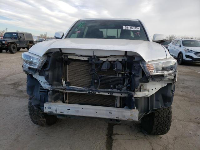 3TMCZ5AN7JM177637 - 2018 TOYOTA TACOMA DOUBLE CAB 白色 照片 5