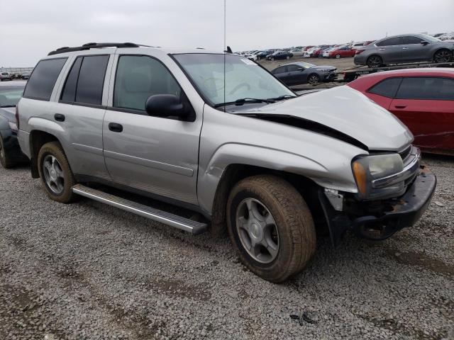 1GNDT13S872200092 - 2007 CHEVROLET TRAILBLAZE LS SILVER photo 4