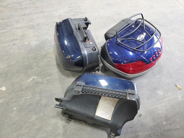 WB10557A22ZG36768 - 2002 BMW K1200 RS BLUE photo 10