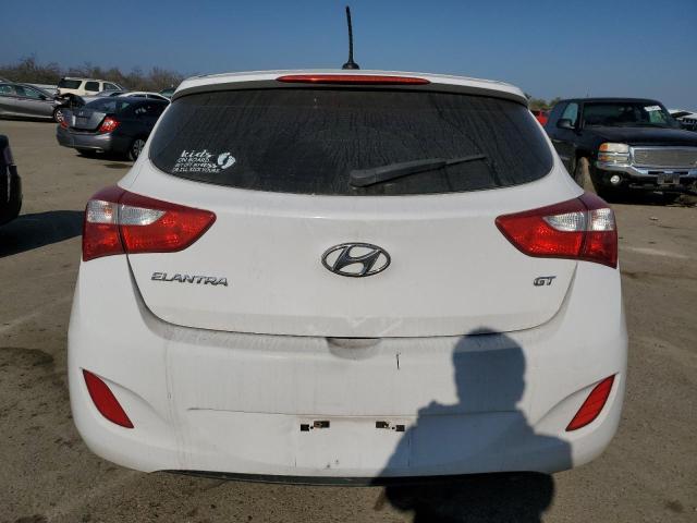 KMHD35LH1GU257643 - 2016 HYUNDAI ELANTRA GT WHITE photo 6