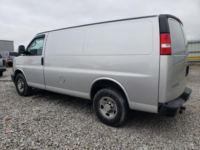 1GCWGAFF0H1116893 - 2017 CHEVROLET EXPRESS G2 SILVER photo 2
