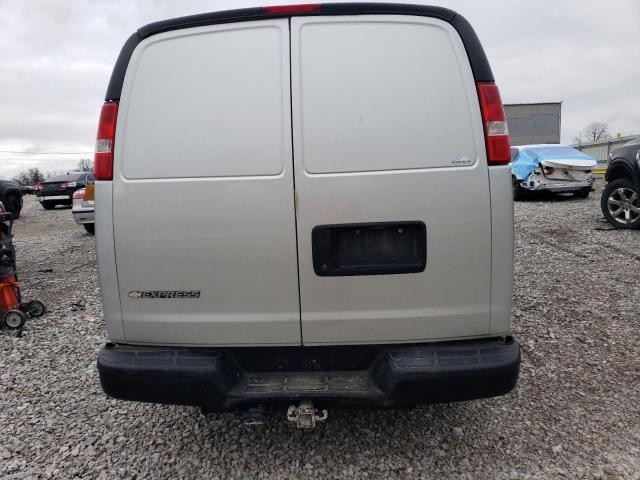 1GCWGAFF0H1116893 - 2017 CHEVROLET EXPRESS G2 SILVER photo 6