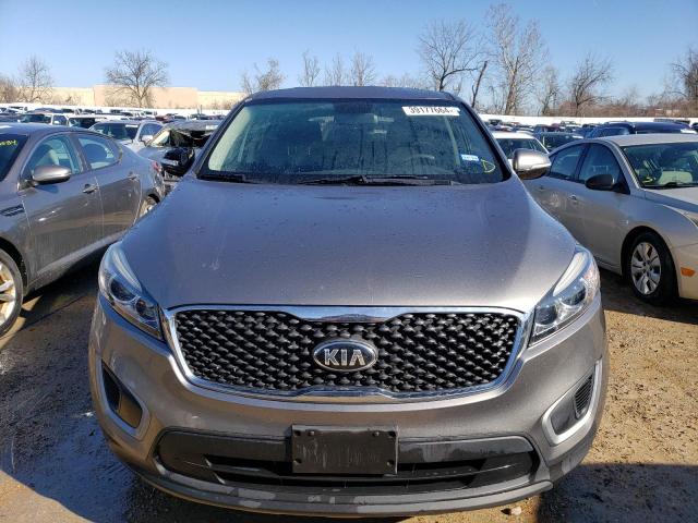 5XYPG4A32JG410983 - 2018 KIA SORENTO LX SILVER photo 5