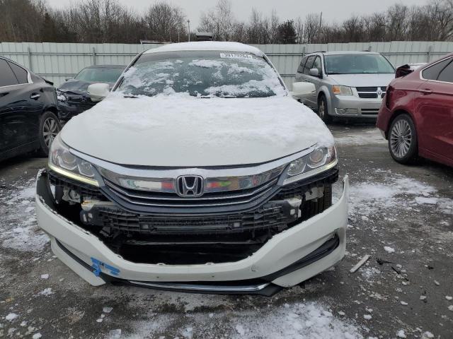 1HGCR2F74HA110866 - 2017 HONDA ACCORD EX WHITE photo 5