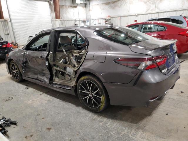 4T1G11AK6NU711070 - 2022 TOYOTA CAMRY SE GRAY photo 2