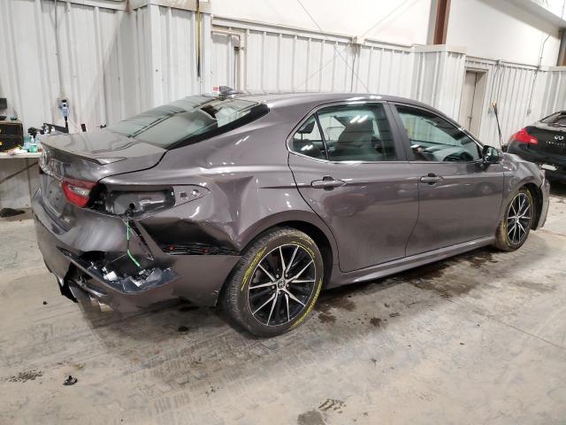 4T1G11AK6NU711070 - 2022 TOYOTA CAMRY SE GRAY photo 3