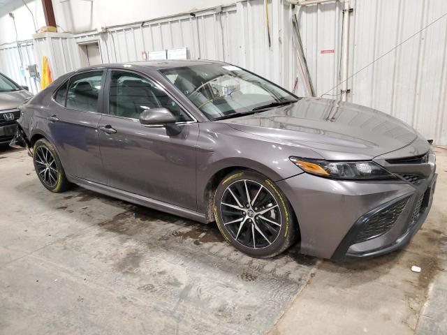 4T1G11AK6NU711070 - 2022 TOYOTA CAMRY SE GRAY photo 4