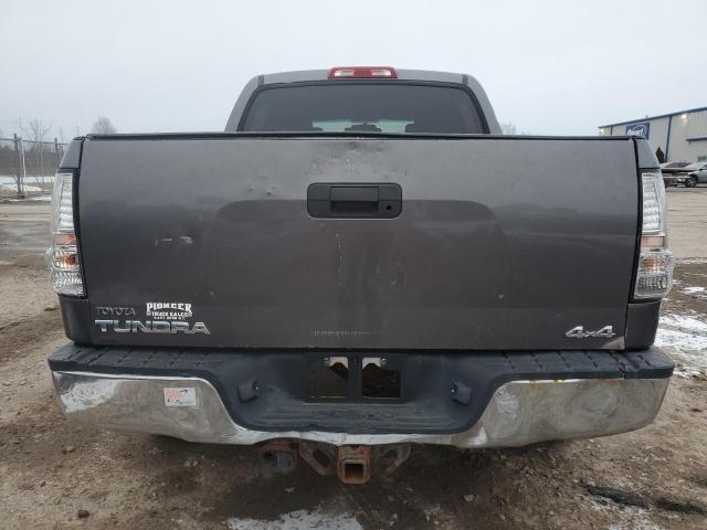 5TFDY5F11BX173348 - 2011 TOYOTA TUNDRA CREWMAX SR5 GRAY photo 6