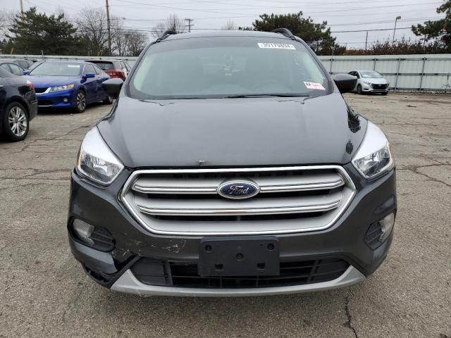 1FMCU9GD4JUD55984 - 2018 FORD ESCAPE SE GRAY photo 5