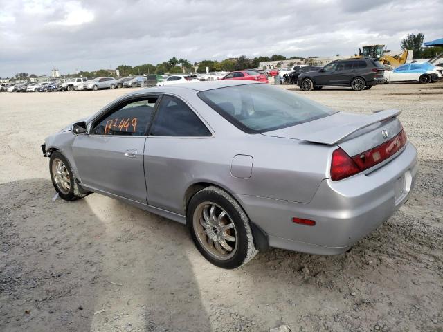 1HGCG22511A016928 - 2001 HONDA ACCORD EX SILVER photo 2