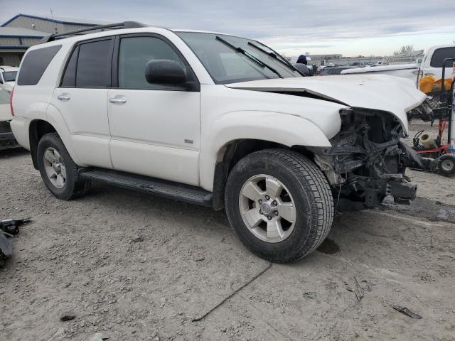 JTEZU14R978084479 - 2007 TOYOTA 4RUNNER SR5 WHITE photo 4