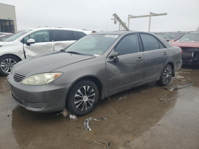 4T1BE32K35U609783 - 2005 TOYOTA CAMRY LE GRAY photo 1