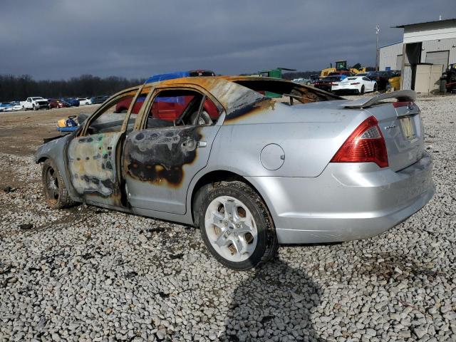 3FAHP0HA1BR156018 - 2011 FORD FUSION SE SILVER photo 2