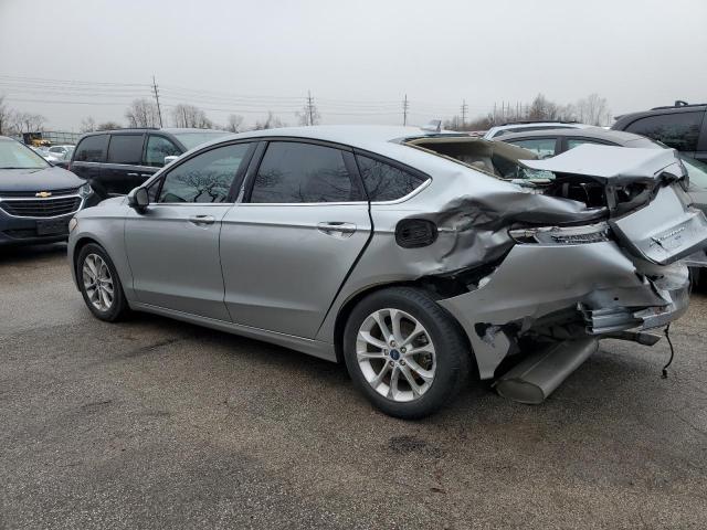 3FA6P0HDXLR250692 - 2020 FORD FUSION SE SILVER photo 2