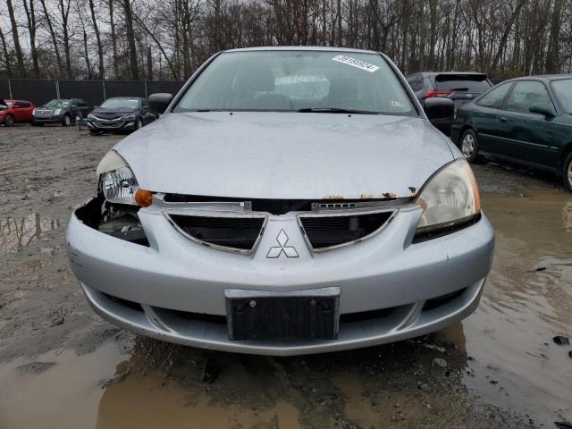 JA3AJ26E94U049789 - 2004 MITSUBISHI LANCER ES SILVER photo 5