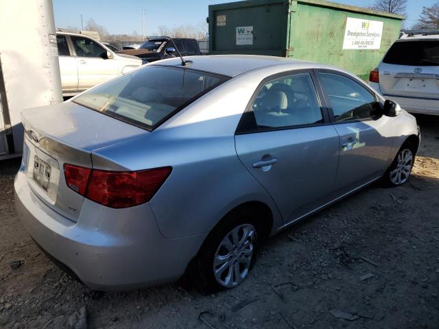 KNAFU4A21D5733542 - 2013 KIA FORTE EX SILVER photo 3