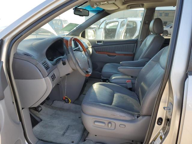 5TDBK22C57S000878 - 2007 TOYOTA SIENNA XLE GRAY photo 7