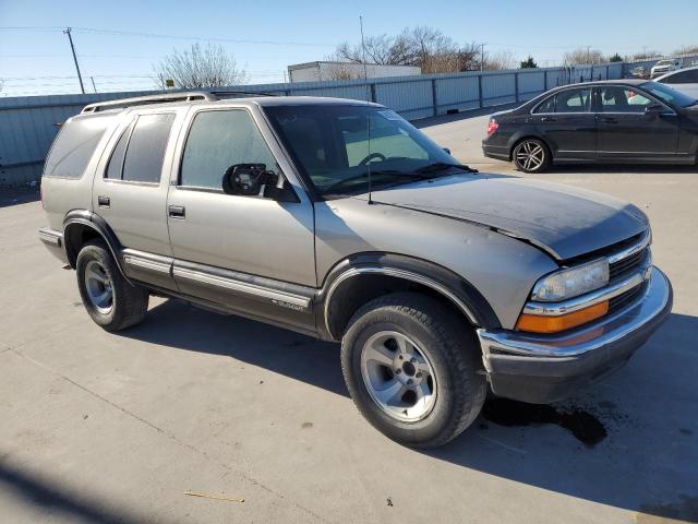 1GNCS13W4X2209034 - 1999 CHEVROLET BLAZER TAN photo 4