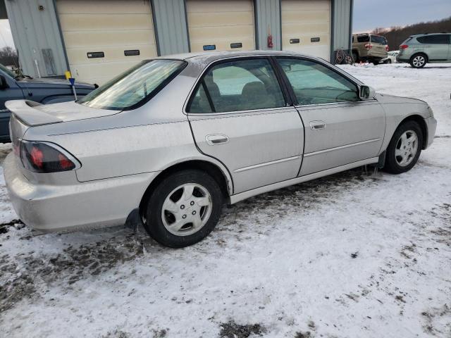 1HGCG5655WA254462 - 1998 HONDA ACCORD EX SILVER photo 3