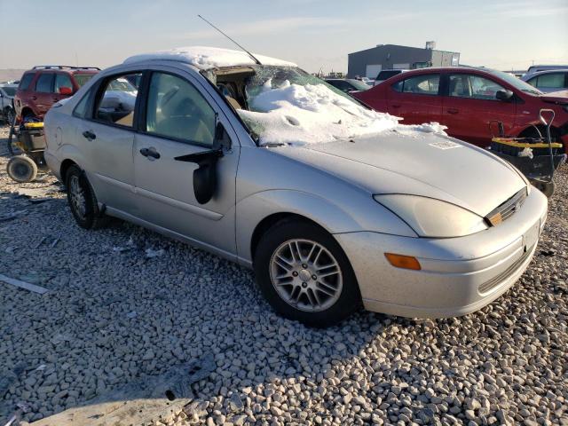 1FAFP3833YW274751 - 2000 FORD FOCUS ZTS SILVER photo 4