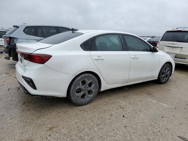 3KPF24ADXKE101800 - 2019 KIA FORTE FE WHITE photo 3