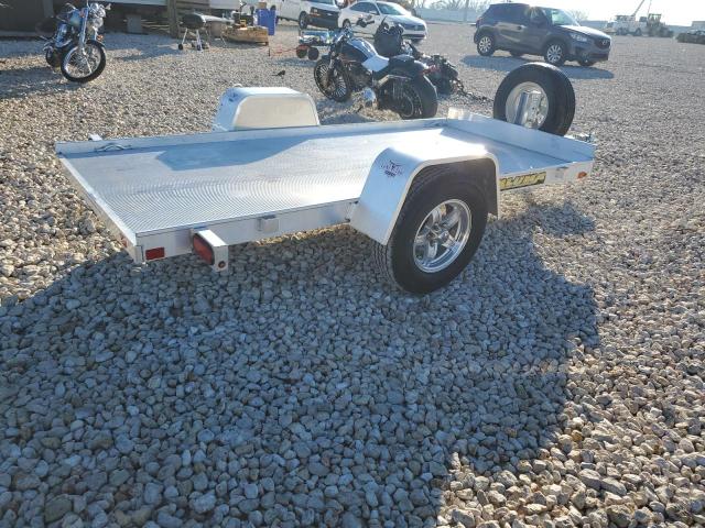 1YGUS101XRB276439 - 2024 ALUM TRAILER SILVER photo 4