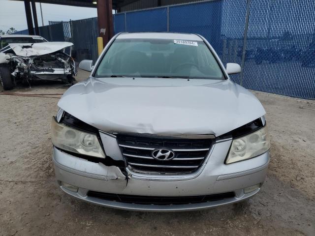 5NPEU46FX9H440885 - 2009 HYUNDAI SONATA SE SILVER photo 5