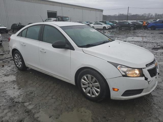 1G1PC5SH6B7188886 - 2011 CHEVROLET CRUZE LS WHITE photo 4