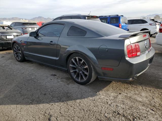 1ZVHT82H365205218 - 2006 FORD MUSTANG GT CHARCOAL photo 2