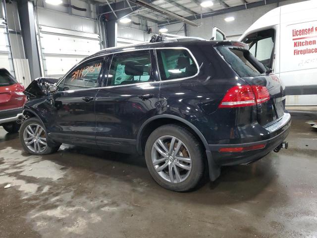 WVGEF9BP3GD012452 - 2016 VOLKSWAGEN TOUAREG SPORT BLUE photo 2