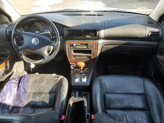 WVWVD23B0YE330285 - 2000 VOLKSWAGEN PASSAT GLX Gümüş foto 8