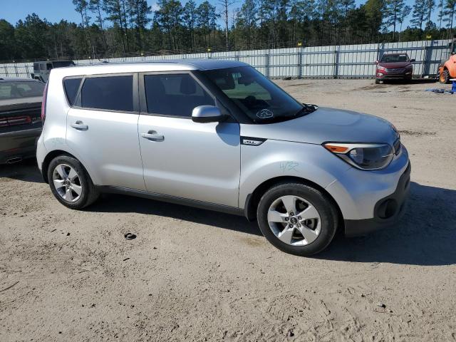 KNDJN2A24H7455700 - 2017 KIA SOUL GRAY photo 4