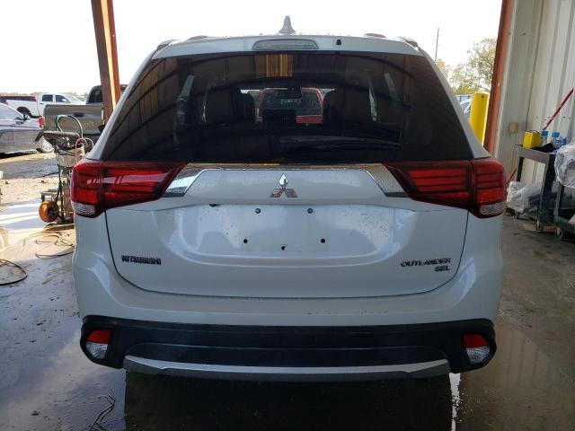 JA4AD3A31JZ048231 - 2018 MITSUBISHI OUTLANDER SE WHITE photo 6