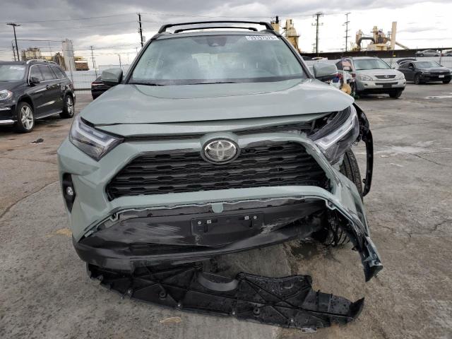 2T3C1RFV5NW227639 - 2022 TOYOTA RAV4 XLE PREMIUM GRAY photo 5