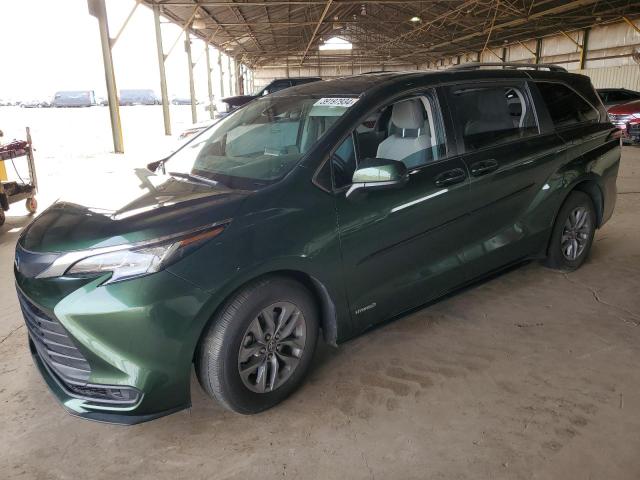 5TDKRKEC2MS067229 - 2021 TOYOTA SIENNA LE GREEN photo 1