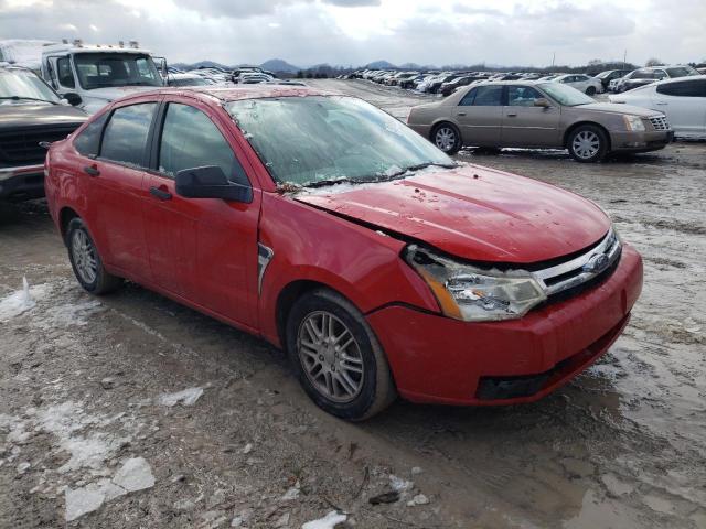 1FAHP35N18W257266 - 2008 FORD FOCUS SE RED photo 4