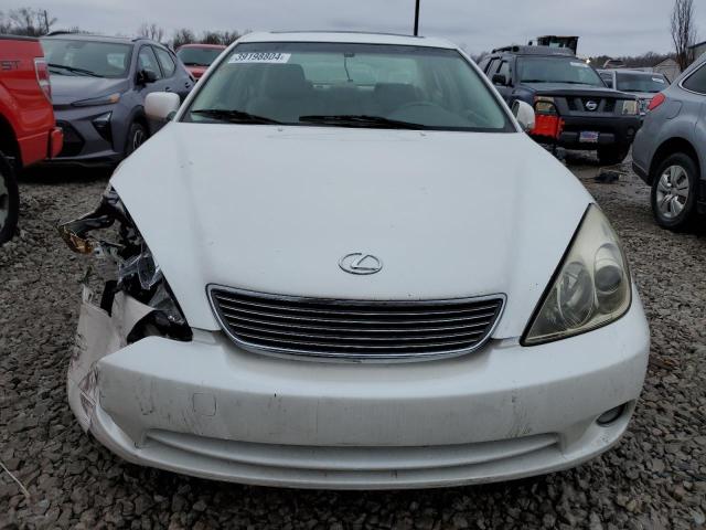 JTHBA30G555062605 - 2005 LEXUS ES 330 WHITE photo 5