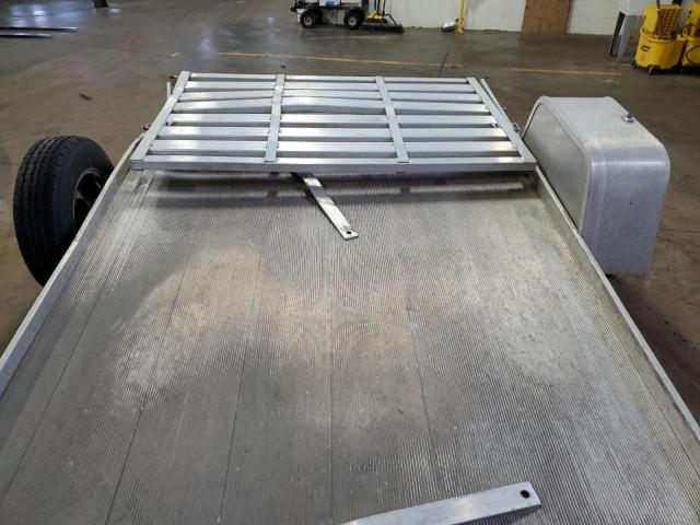 1YGUS0819JB164749 - 2018 ALUM TRAILER SILVER photo 6