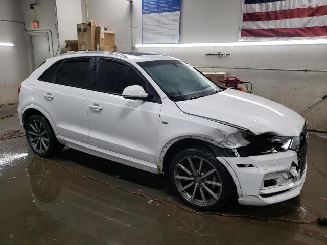 WA1ECCFS3JR025084 - 2018 AUDI Q3 PREMIUM WHITE photo 4