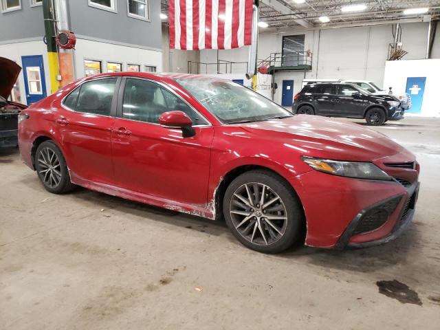 4T1G11AK8MU452242 - 2021 TOYOTA CAMRY SE RED photo 4