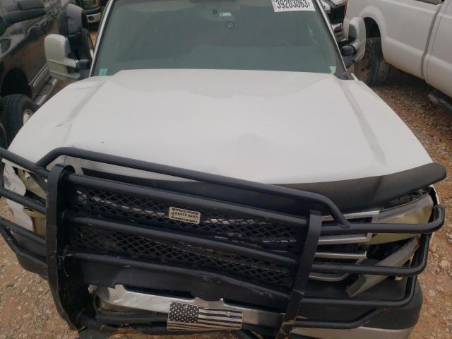 1GCJC33D57F118645 - 2007 CHEVROLET SILVERADO C3500 WHITE photo 11