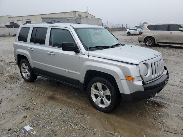 1C4NJRCB3ED569848 - 2014 JEEP PATRIOT LIMITED SILVER photo 4