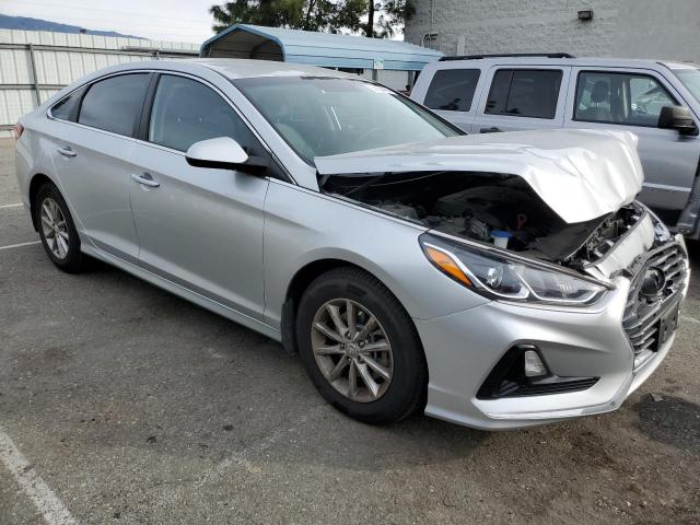 5NPE24AF8KH807138 - 2019 HYUNDAI SONATA SE SILVER photo 4