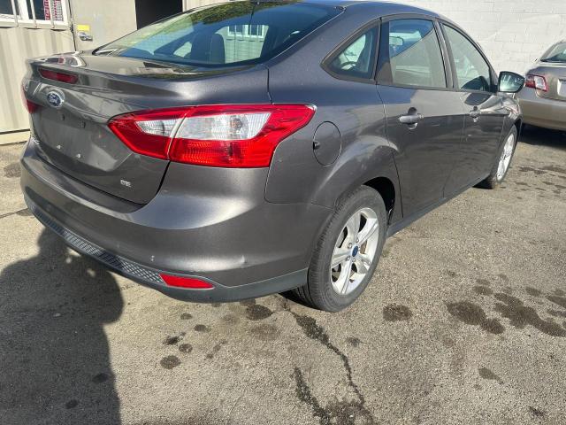 1FADP3F29DL352771 - 2013 FORD FOCUS SE GRAY photo 3