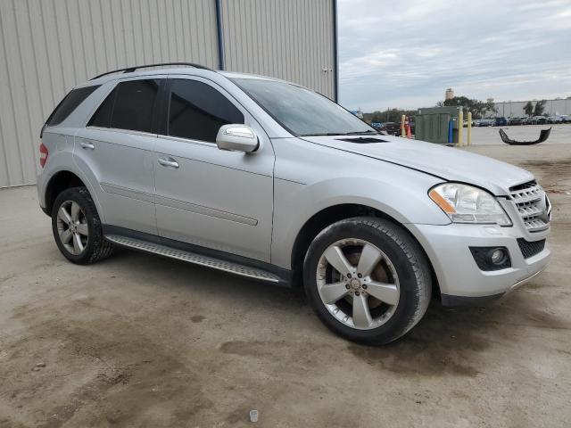 4JGBB8GB0AA594895 - 2010 MERCEDES-BENZ ML 350 4MATIC SILVER photo 4